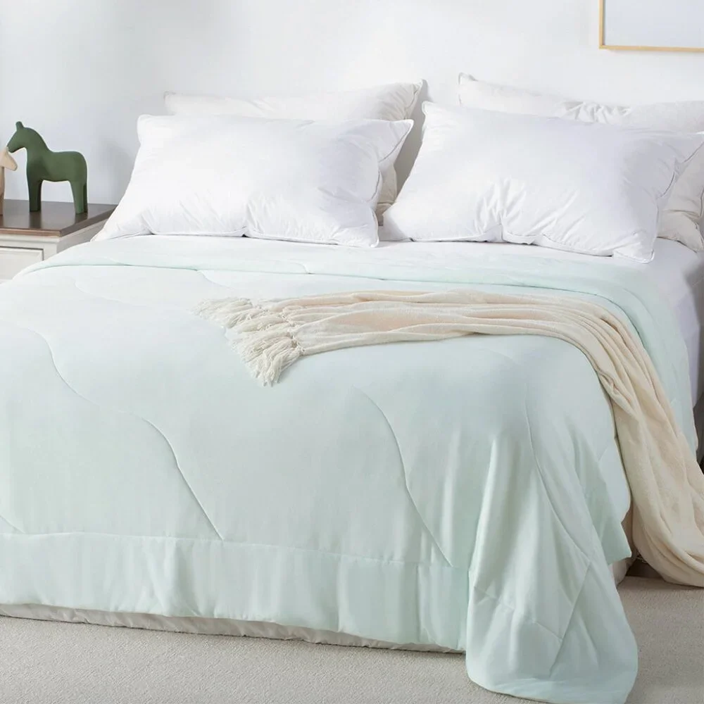 New Original Packaging - Cooling Comforter - Green - King Size